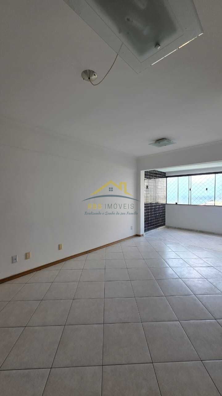 Apartamento 2/4 suíte Varanda integrada Rio Vermelho