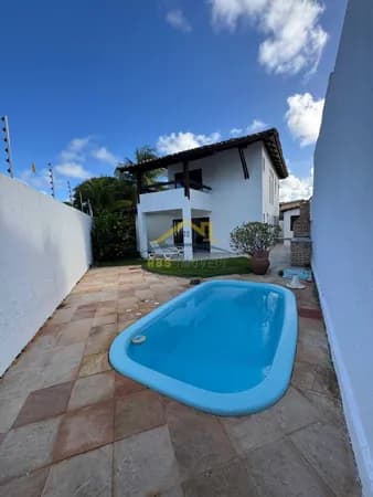Casa em Condomínio 4/4 Piscina 200m da praia Piatã