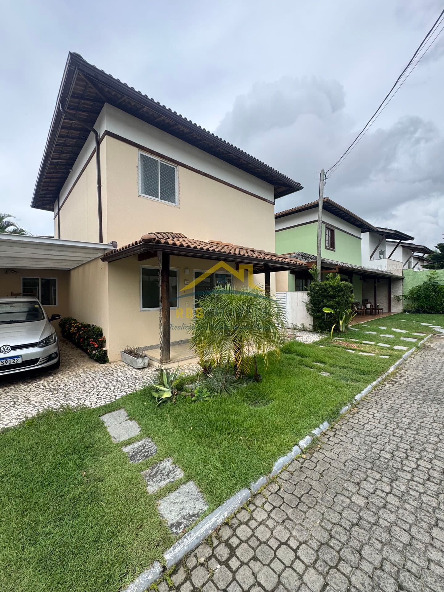 Casa Alto Padrão 4 suites energiansolar 750 mil