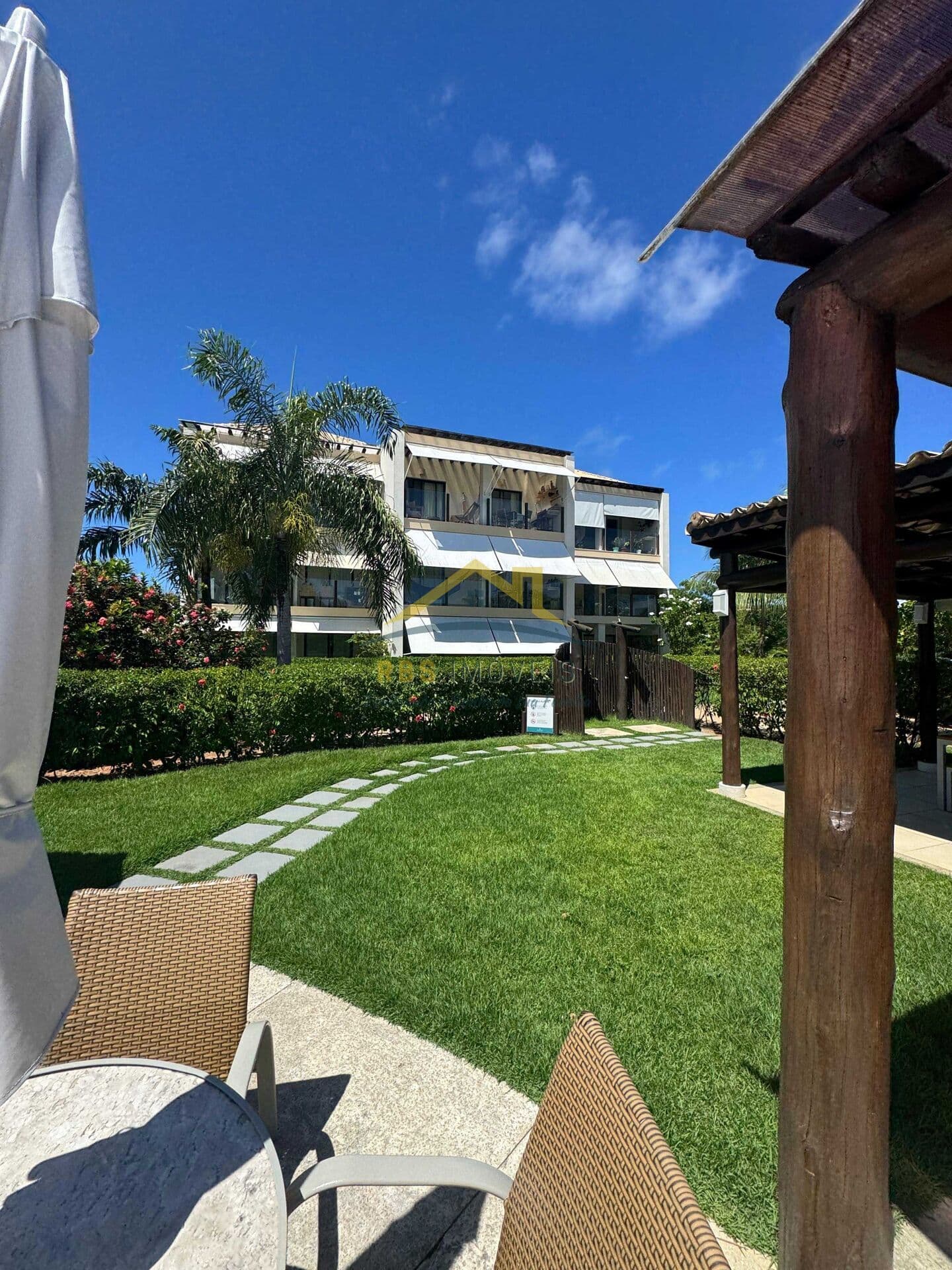 Apartamento Garden Iberostar 2/4 120m² Praia do Forte Porteira Fechada