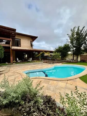 Casa em Condomínio 5 suítes com Piscina em Piatã