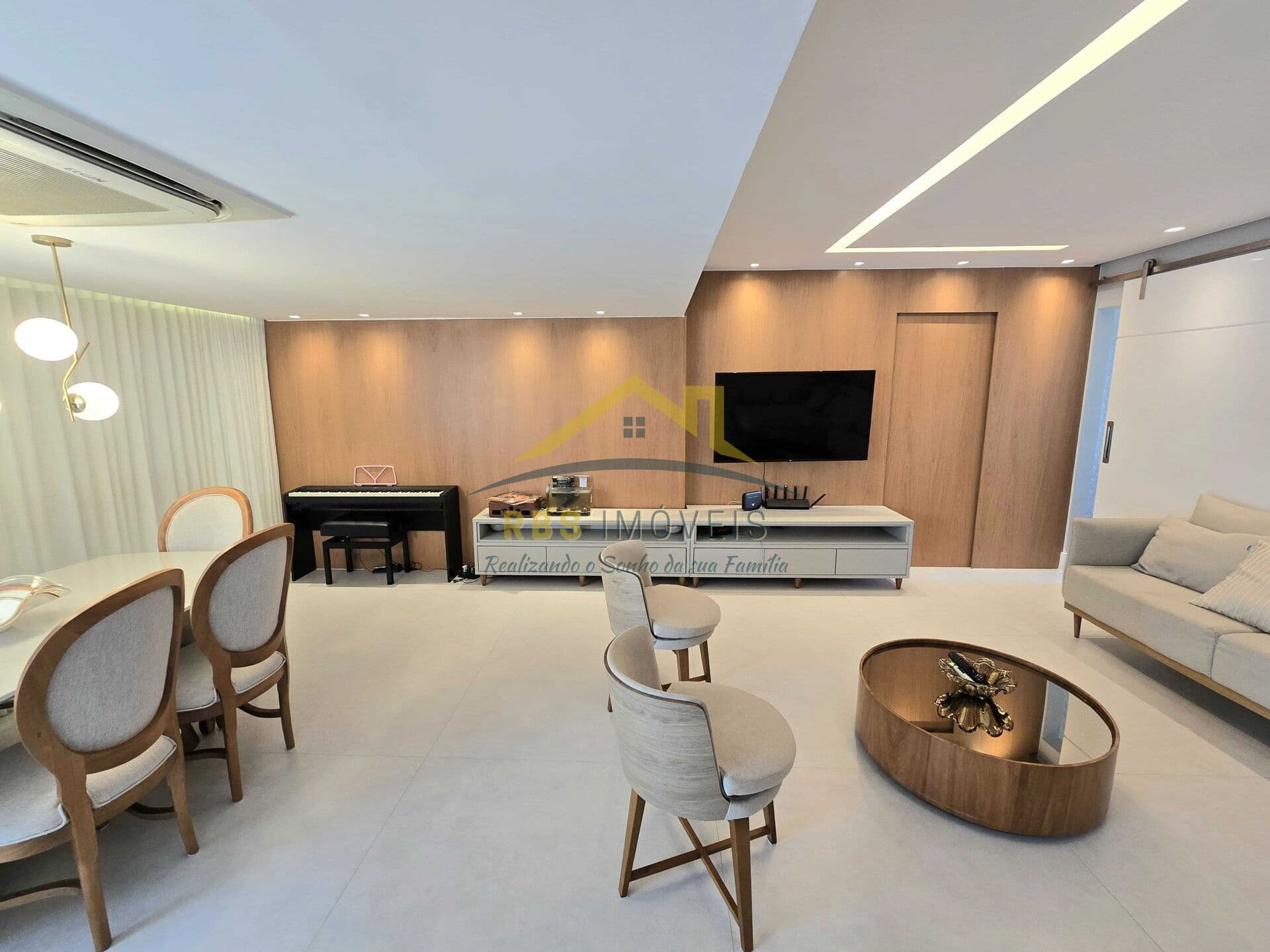 Apartamento 3 suítes Closet 136m² Caminho das Árvores