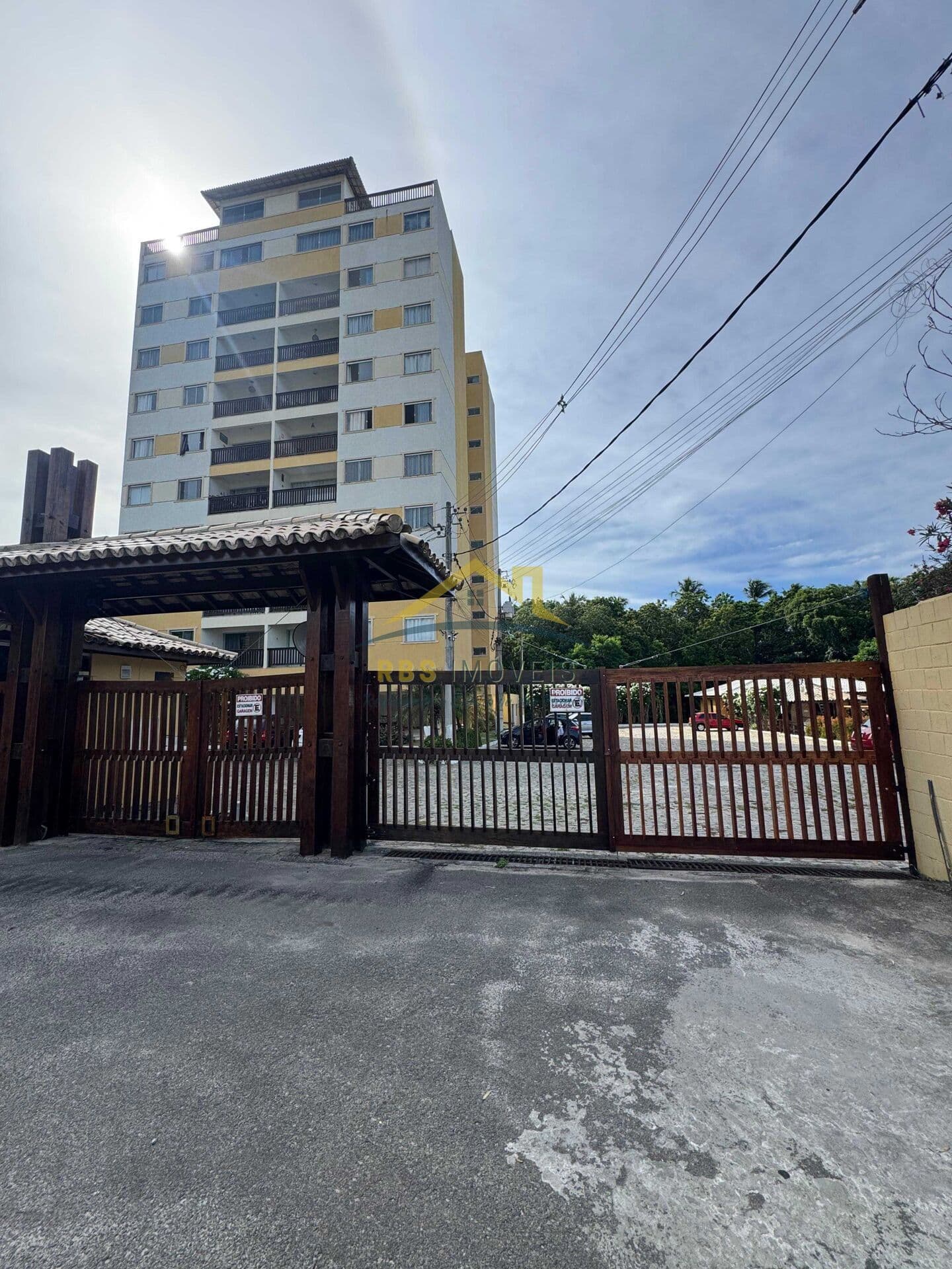 Apartamento 3/4 suíte Banheiro serviço 81m² Monte Gordo 460 MIL