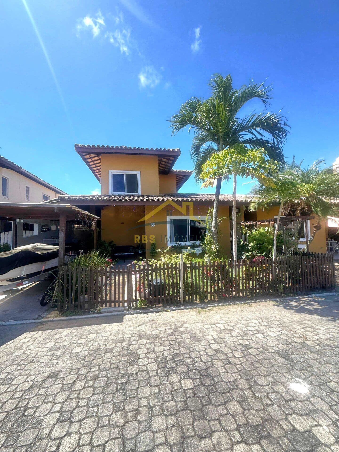 Casa em Condomínio 4/4 Área gourmet Energia Solar baixou 785MIL