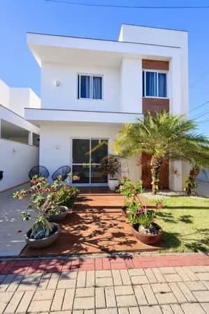 Casa Condomínio 3 suítes reversível 4 Área gourmet Abrantes