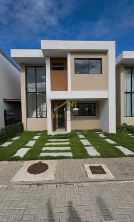 Casa de Condomínio em Lauro de Freitas - BURAQUINHO