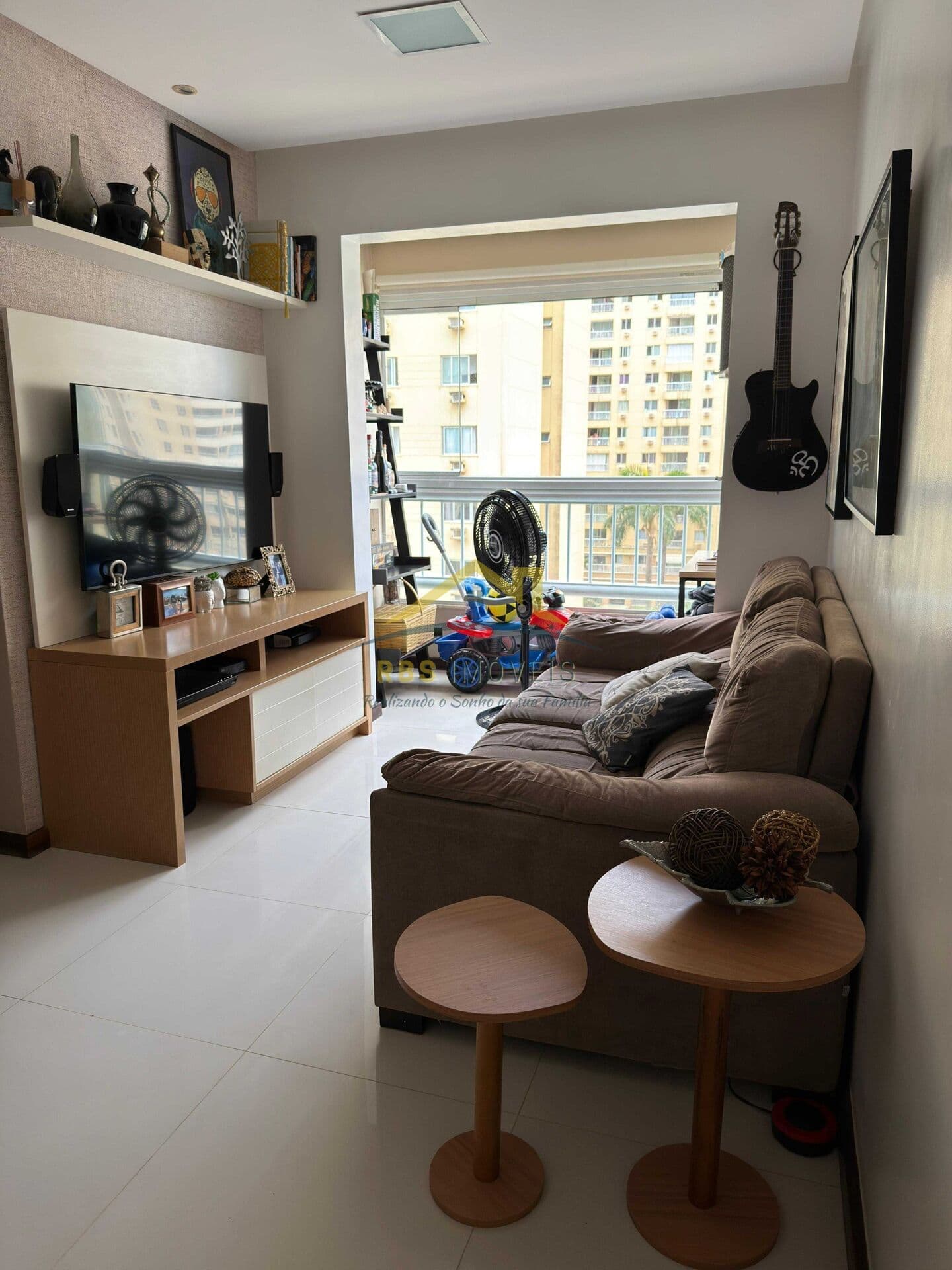 Apartamento à venda 2/4 auite no Imbuí 58m²