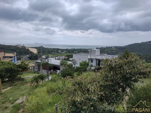 Lote/Terreno em Garopaba - Areias de Macacu