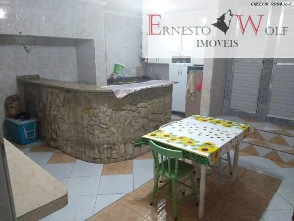 Sobrado Padrão para Venda em Vila Carlos de Campos São Paulo-SP