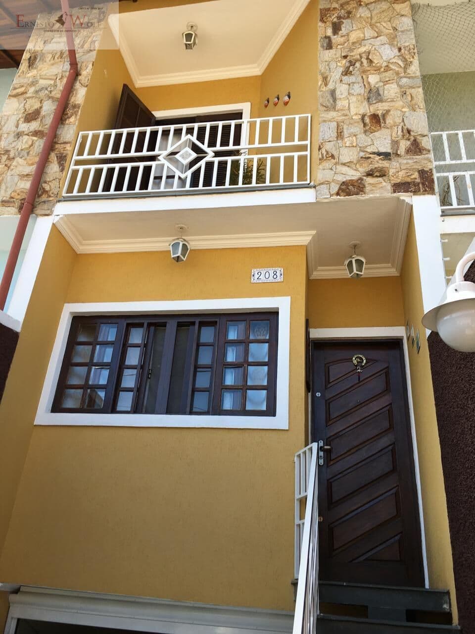 Sobrado Alto Padrão! EXCELENTE LOCALIZAÇÃO.