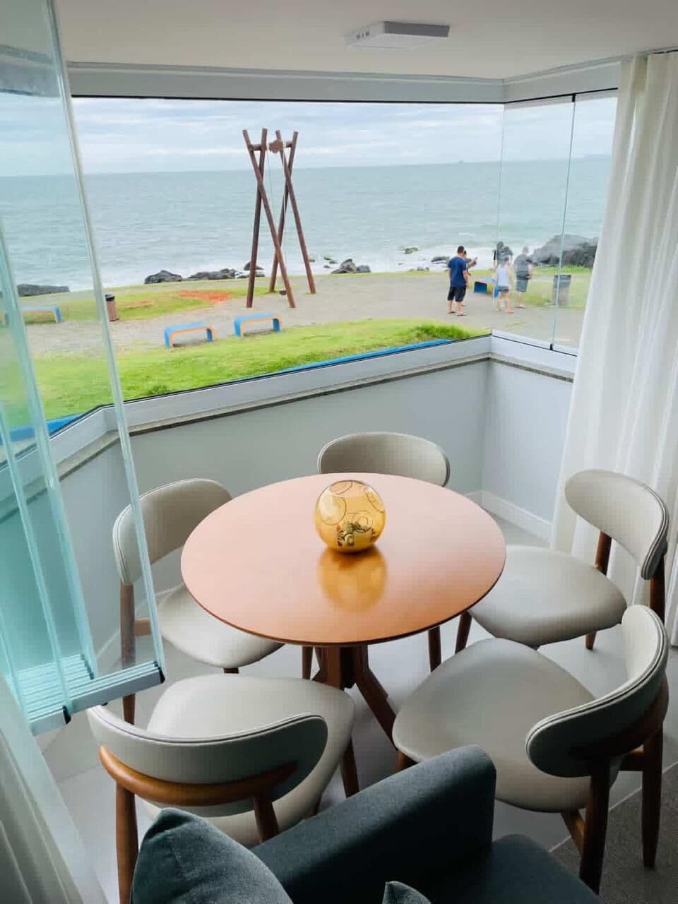 Apartamento frente mar mobiliado, e com a vista mais bonita de Barra Velha.