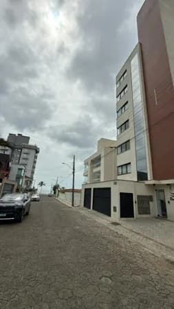 Apartamento mobiliado a 150 metros da praia do Tabuleiro.