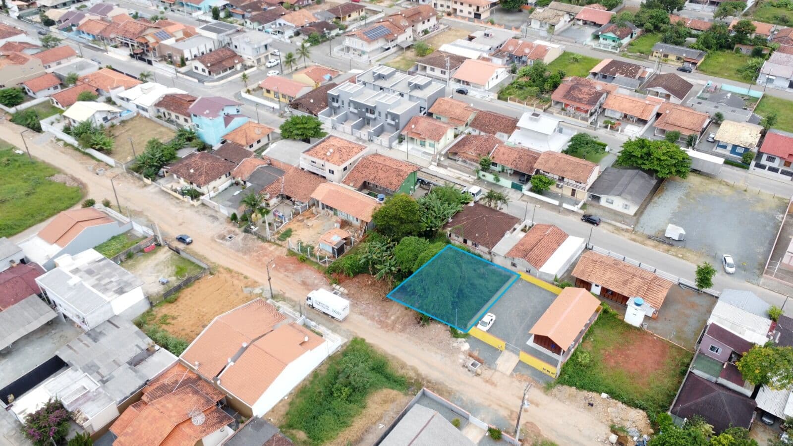 Terreno com 304m²