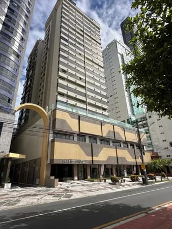 Férias Inesquecíveis: Prédio Frente, ap. Lateral. Mar com Vista da Roda Gigante
