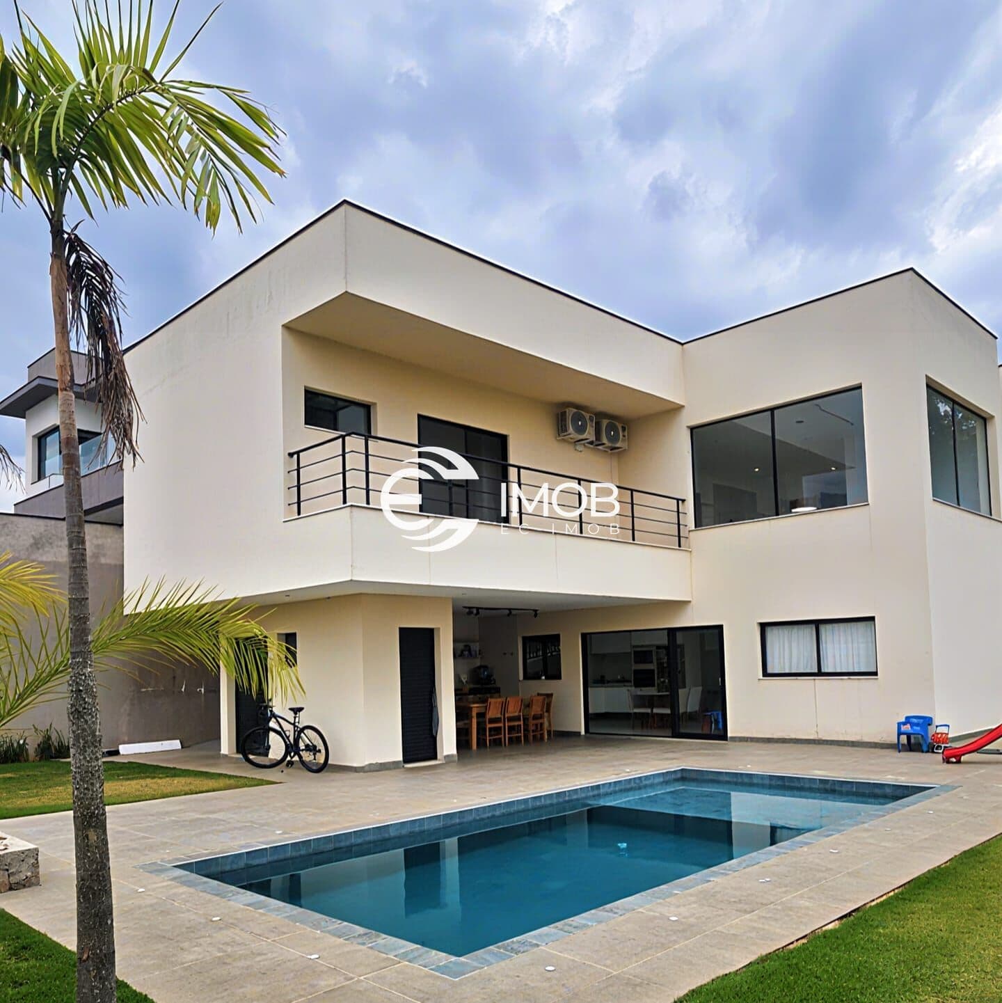 Casa a venda com 3 dorm. Residencial Ibi Aram – R$1.980.000,00
