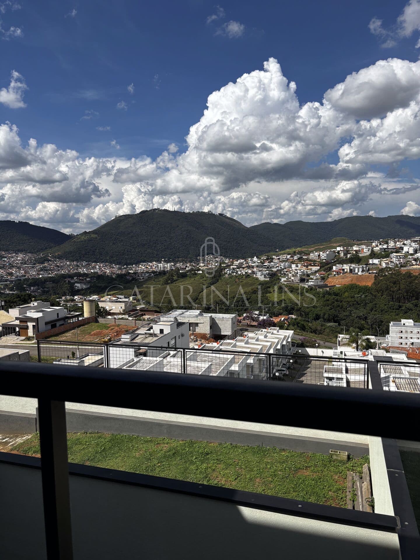 Casa Com vista para o cristo em Condomínio Próximo área PUC