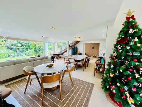 Casa à venda em Carapicuíba/SP