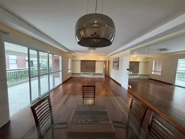 Apartamento Alto Padrão em Perdizes com 170m²