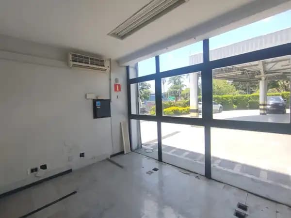 Prédio Comercial Venda ou Locação na Lapa com 935m²