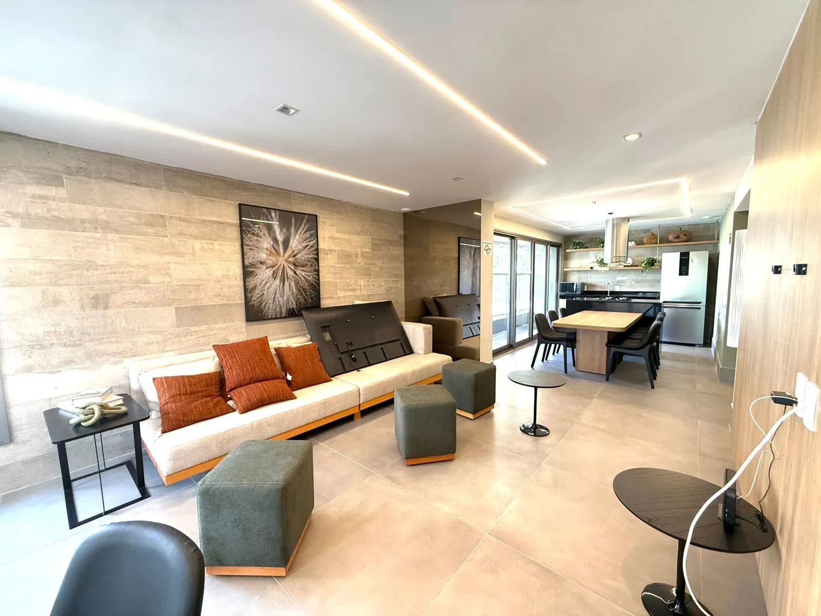 Apartamento para locação com 2 dormitorios, 1 suite, 2 vagas na Sumaré - São Paulo SP