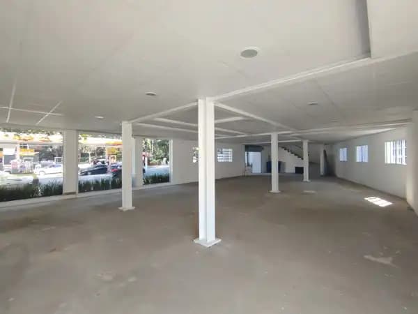 Casa Comercial para locação em Alto de Pinheiros com 615m²