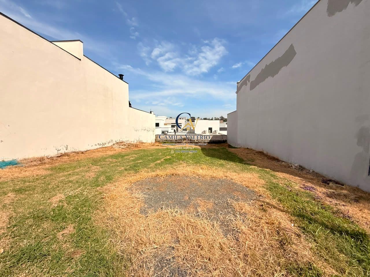 VENDE-SE TERRENO DE 300 METROS DO RESIDENCIAL MILANO NA CIDADE DE INDAIATUBA - LOTE COM BOA TOPOGRAFIA ACEITA FINANCIAMENTO BANCARIO