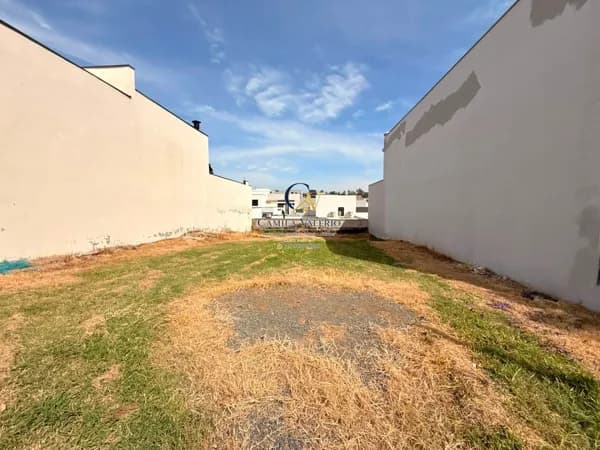 VENDE-SE TERRENO DE 300 METROS DO RESIDENCIAL MILANO NA CIDADE DE INDAIATUBA - LOTE COM BOA TOPOGRAFIA ACEITA FINANCIAMENTO BANCARIO