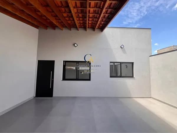 VENDE-SE CASA COM PSICINA NA CIDADE DE INDAIATUBA COM 3 DORMITORIOS SENDO 1 SUITE - R$649,900 ACEITA FINANCIAMENTO BANCARIO