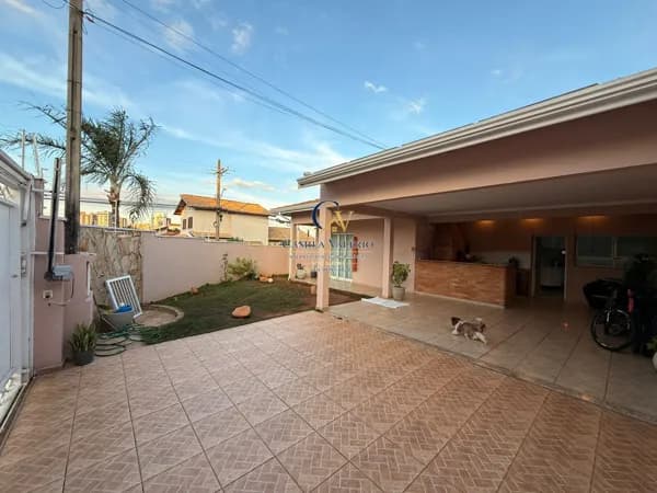 VENDE-SE BELISSIMA CASA NO JARDIM ESPLANADA NA CIDADE DE INDAIATUBA - CASA COM 3 DORMITORIOS SENDO 1 SUITE -ACEITA FINCANCIAMENTO R$ 998 MIL