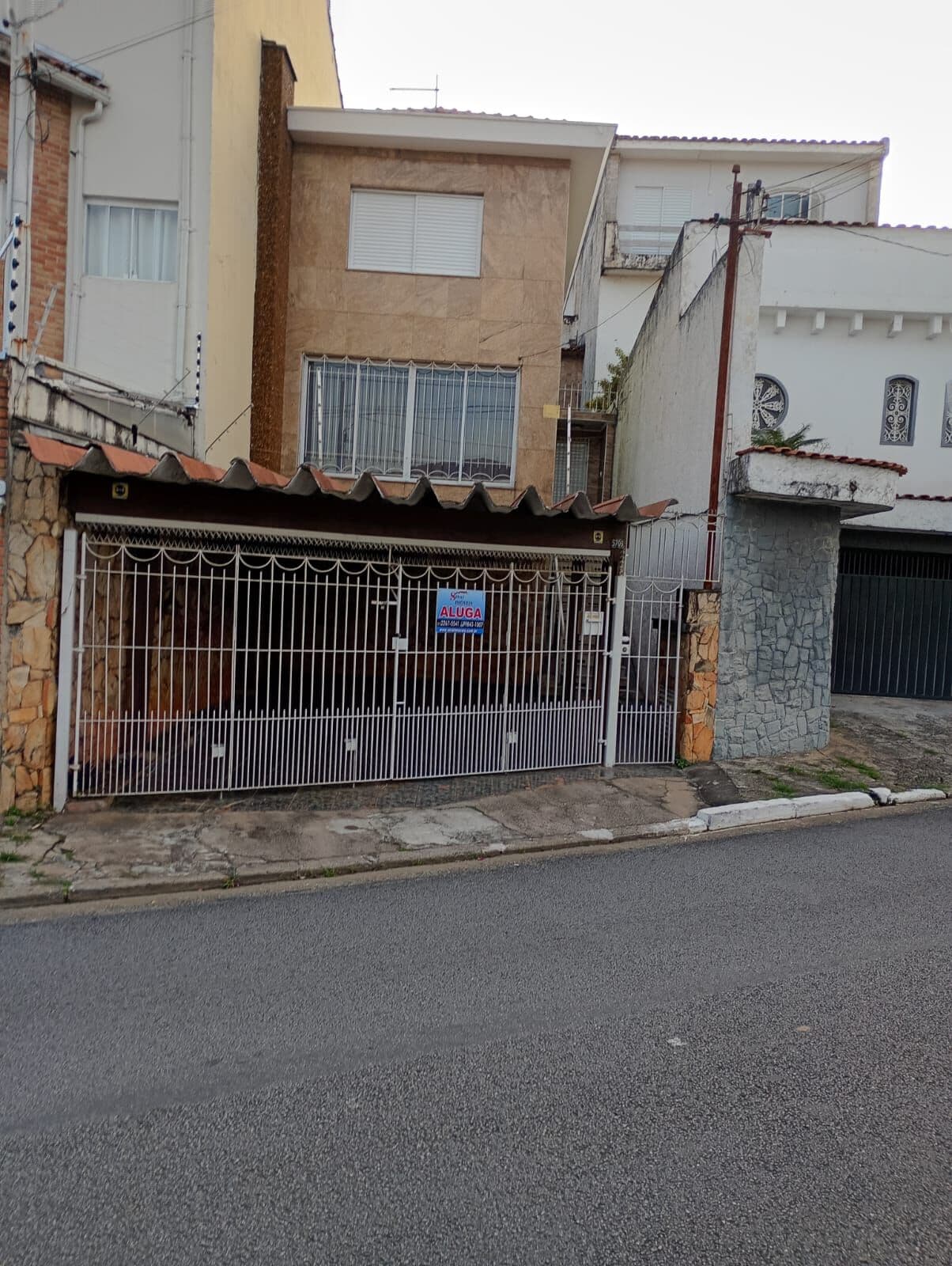 SOBRADO - CATAREIRA /JARDIM BIBI - LOCAÇÃO