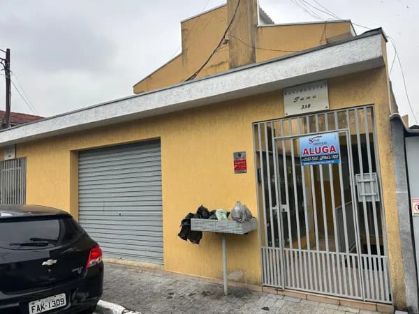 Casa para locação em condomínio fechado no Tremembé.