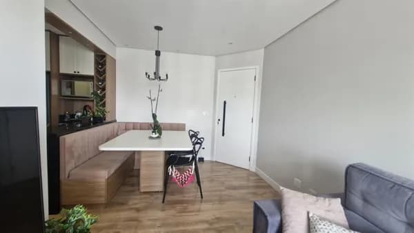 Apartamento Alto Padrão reformado de 2 dormitórios no Imirim