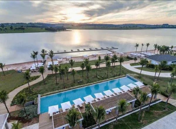 Lote/Terreno em Paranapanema - Centro