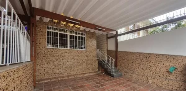 Casa Sobrado 3 domitórios, 2 suítes, 2vagas no Horto