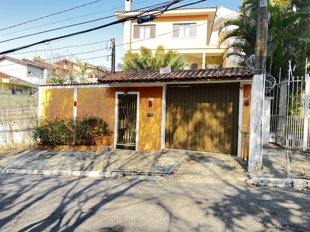 Casa Sobrado com 5 dormitórios 1 suíte e 6 vagas de garagem, Jd Guapira