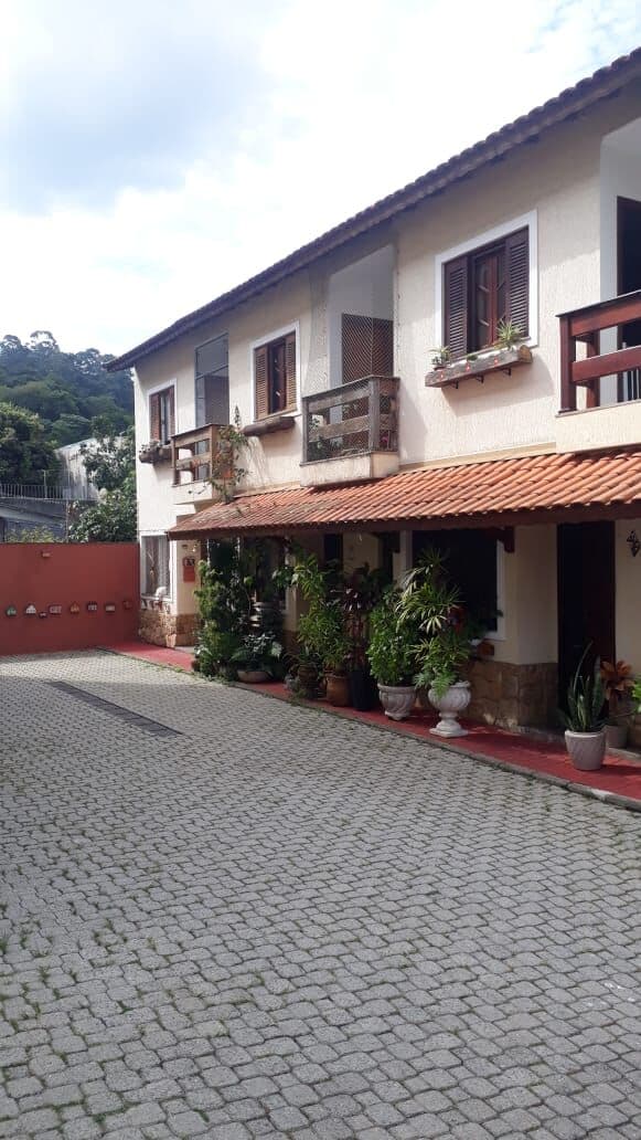 SOBRADO - CONDOMINIO FECHADO - VILA ALBERTINA - VENDA