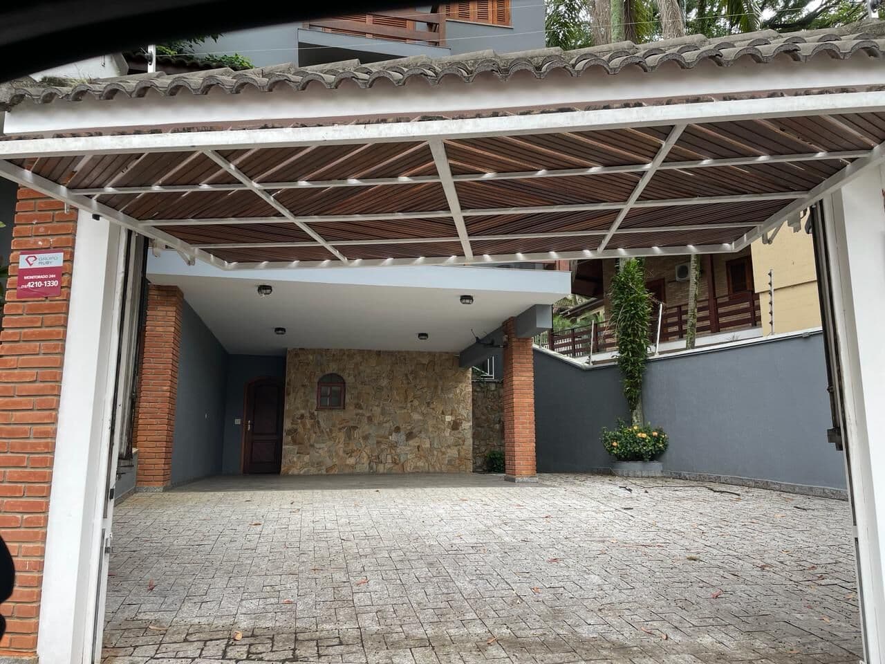 AMPLO SOBRADO - ALTO PADRÃO - BARRO BRANCO /PALMAS DO TREMEMBÉ