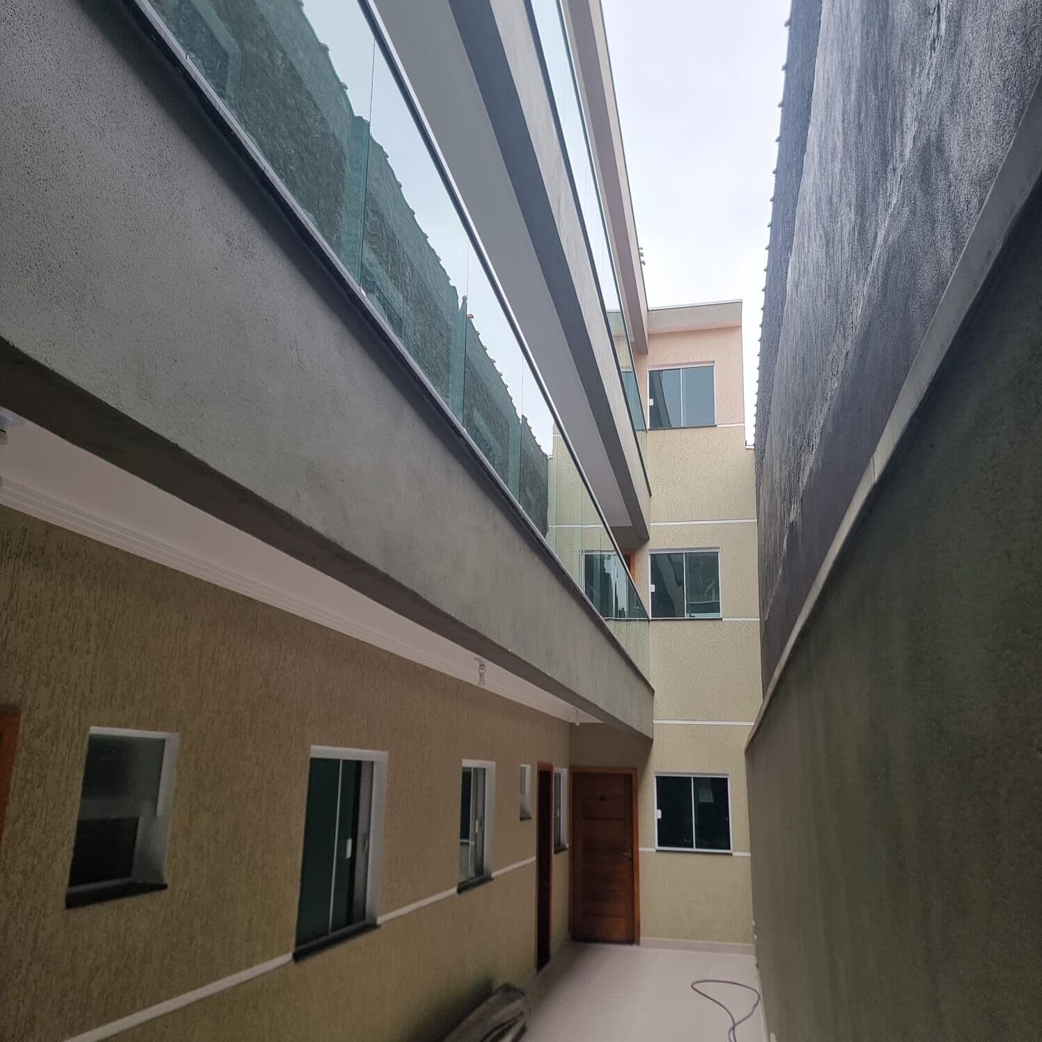 APARTAMENTO NOVO - METRO PARADA INGLESA - VENDA