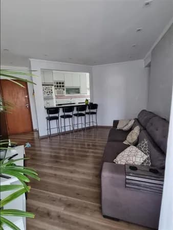 Apartamento 2 dormitórios com 2 vagas de garagem na Vila Roque
