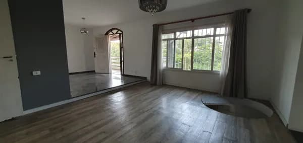 Sobrado em Rua Fechada - Venda Jardim Ibiratiba