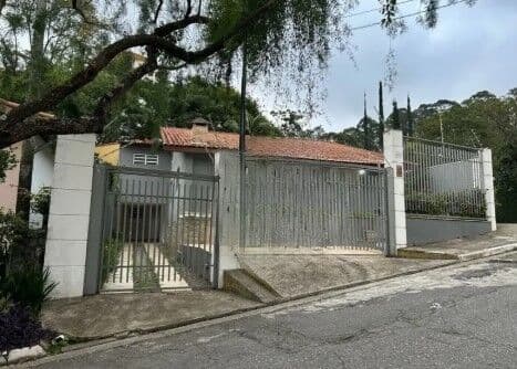 Casa Térrea - Alto Padrão - Jardim Floresta