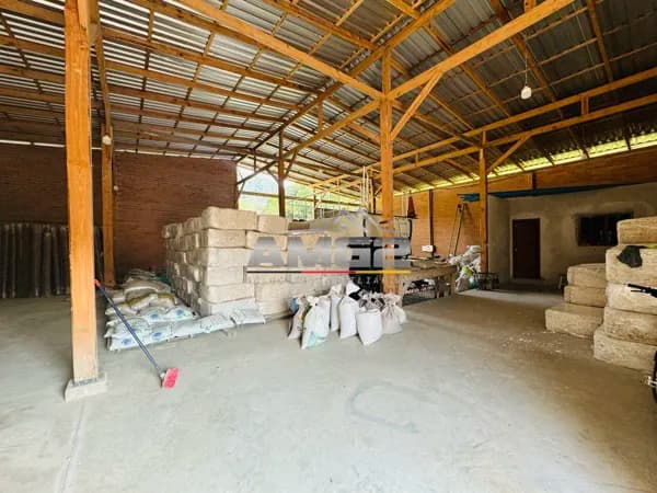 Galpão Industrial com 300m² para venda em Guabiruba
