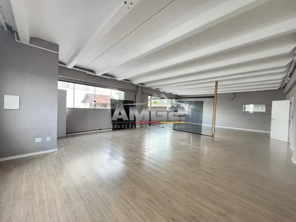 Sala Comercial no São Luis em Brusque sem Condomínio - Segundo Piso