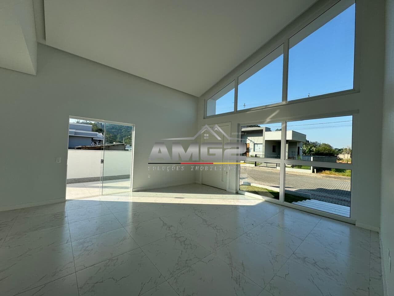 Oportunidade! Casa com 3 dormitórios sendo 1 suíte em Guabiruba