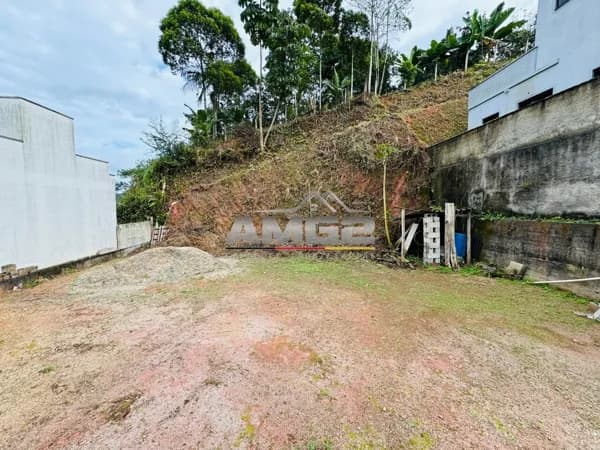 Terreno pronto para construir no Azambuja em Brusque