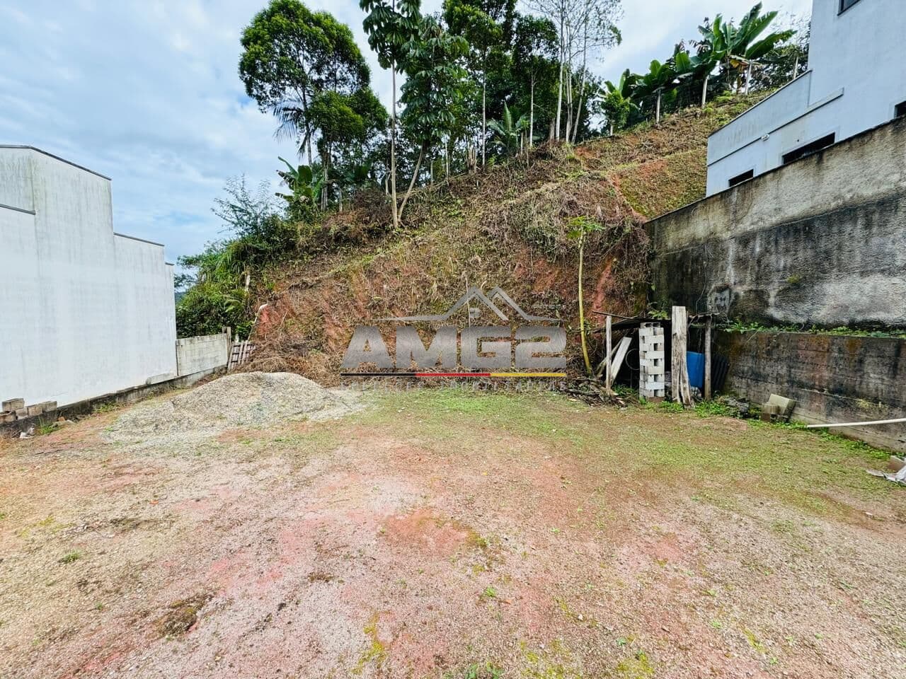 Terreno pronto para construir no Azambuja em Brusque