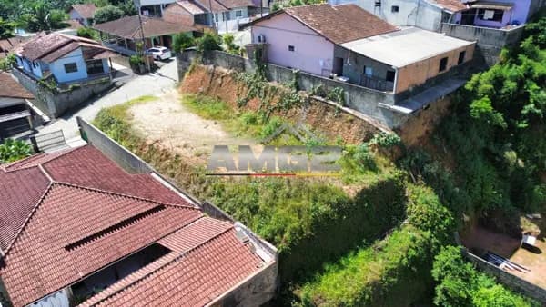 Terreno com 360m² para construir na Águas Claras em Brusque