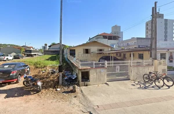 Terreno para construir 16 pavimentos