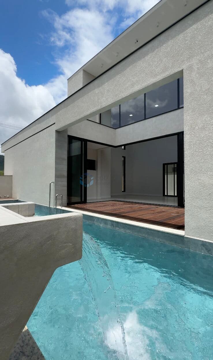 Casa Alto Padrão em condominio