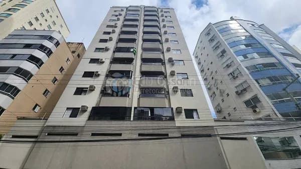 Apartamento à venda no bairro Centro em Balneário Camboriú/SC